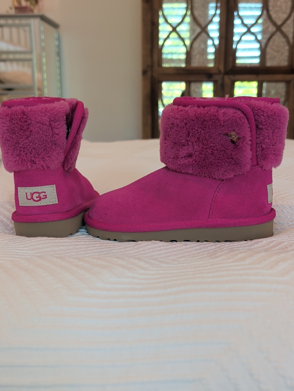 UGG Kids Fuchsia Fold-Over Shearling Boots Size Size 10
